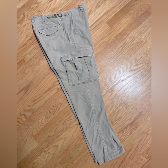 Banana Republic Traveler cargo pants 31R - Picture 1 of 3